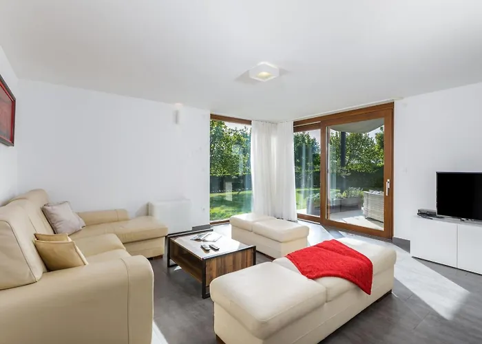 Terra Rossa Villa