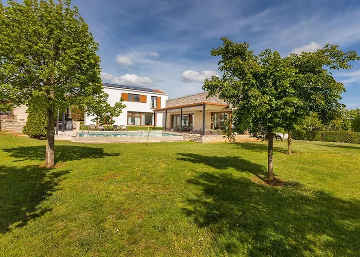 Terra Rossa Villa