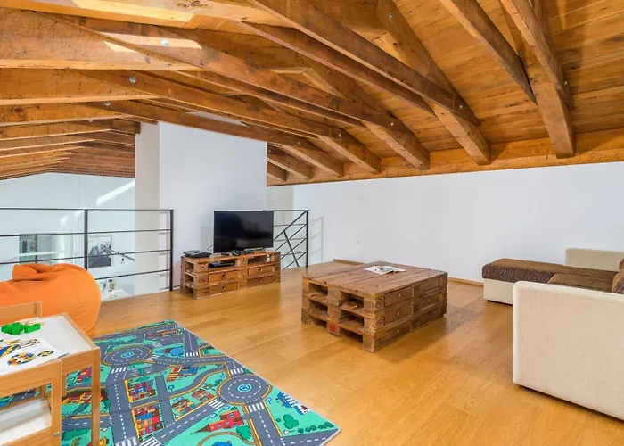 Terra Rossa Villa *