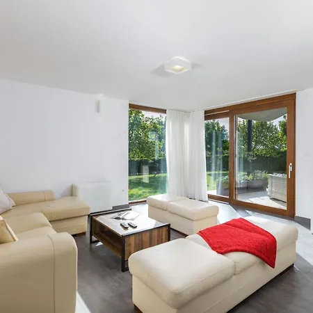 Terra Rossa Villa