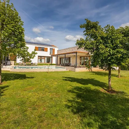 Terra Rossa Villa