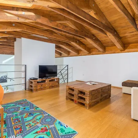 Terra Rossa Villa *